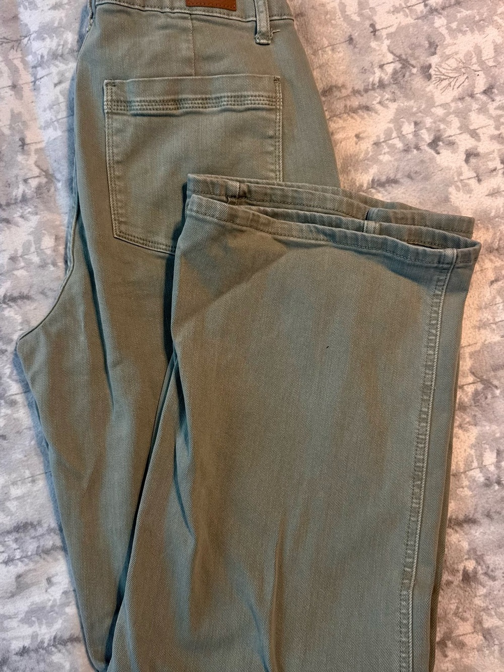 Judy Blue Straight Leg Jeans in Olive